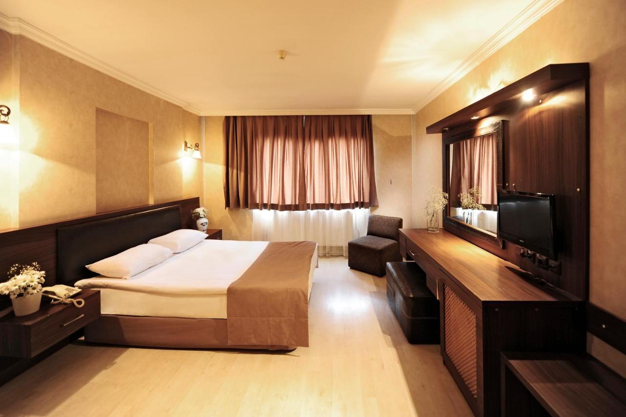 Uestuen Hotel Alsancak Esmirna Exterior foto